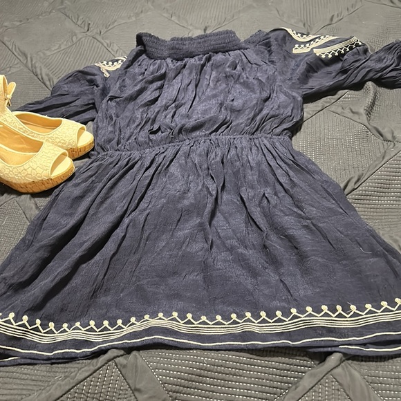 Navy , Off shoulder dress - Picture 7 of 9